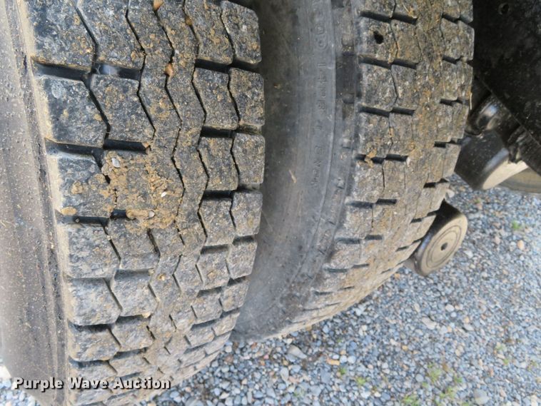 image for item DR0167 1977 Ford 900  dump truck