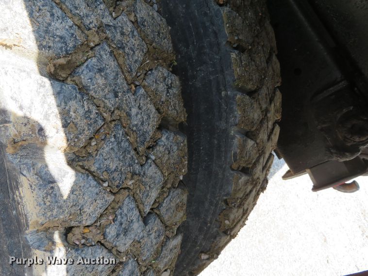 image for item DR0167 1977 Ford 900  dump truck