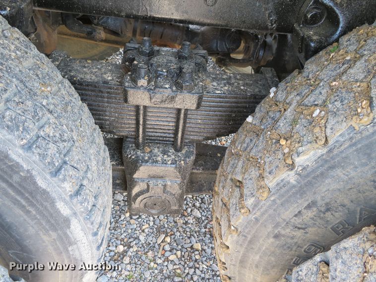 image for item DR0167 1977 Ford 900  dump truck