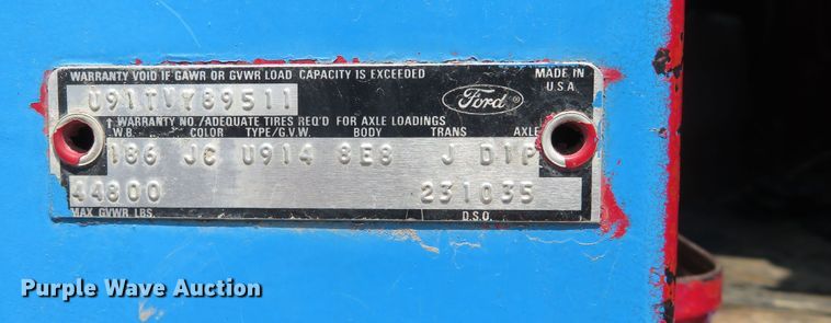 image for item DR0167 1977 Ford 900  dump truck