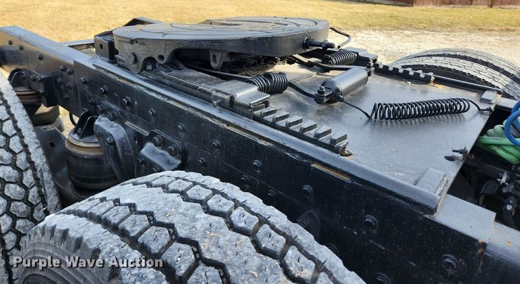 image for item EA9438 1984 Kenworth W900  semi truck