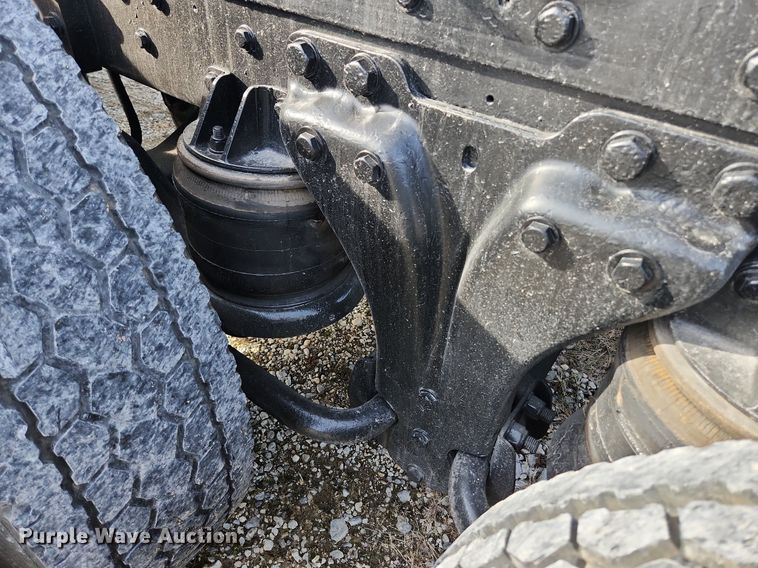 image for item EA9438 1984 Kenworth W900  semi truck