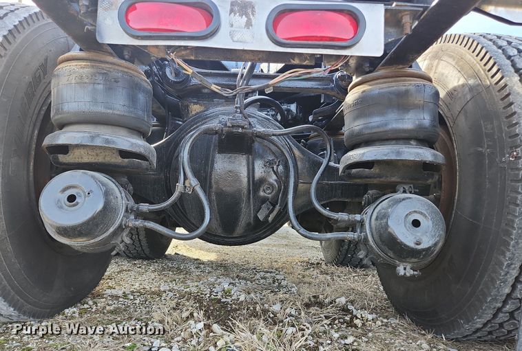 image for item EA9438 1984 Kenworth W900  semi truck