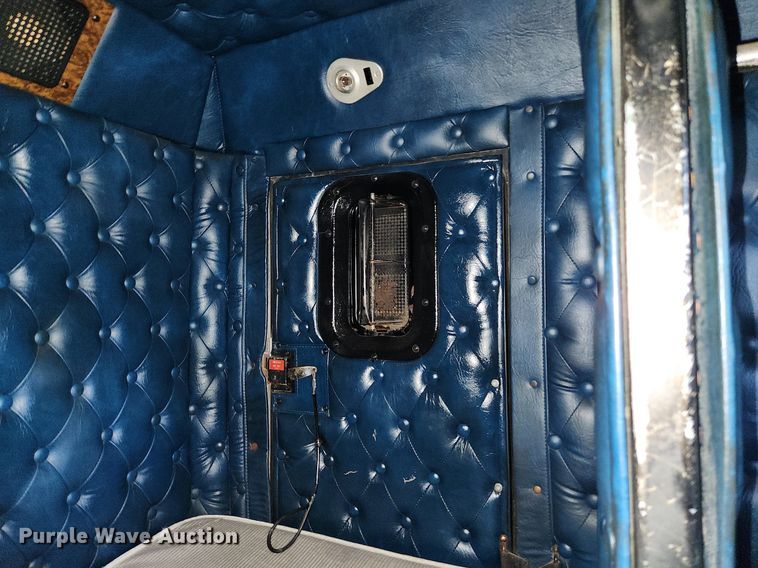 image for item EA9438 1984 Kenworth W900  semi truck