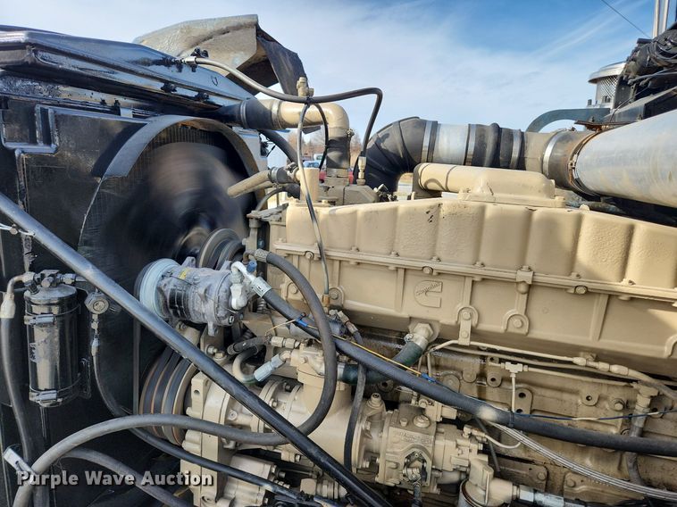 image for item EA9438 1984 Kenworth W900  semi truck