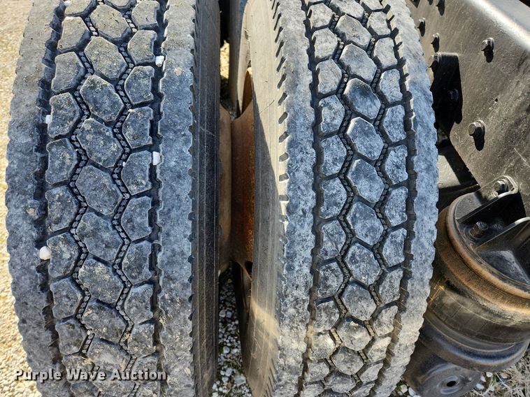 image for item EA9438 1984 Kenworth W900  semi truck