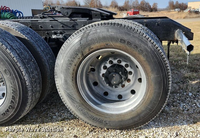 image for item EA9438 1984 Kenworth W900  semi truck