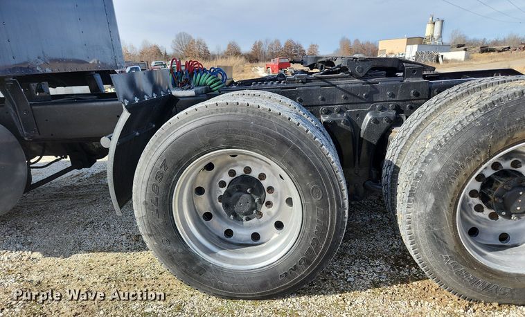 image for item EA9438 1984 Kenworth W900  semi truck