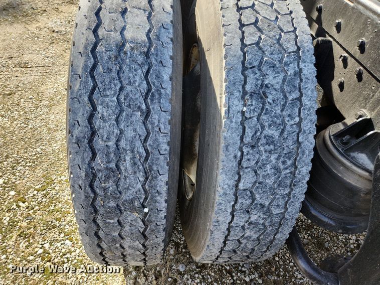 image for item EA9438 1984 Kenworth W900  semi truck