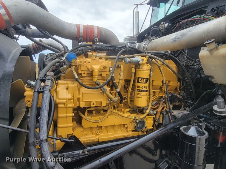 image for item HY9010 1993 Kenworth W900L  semi truck