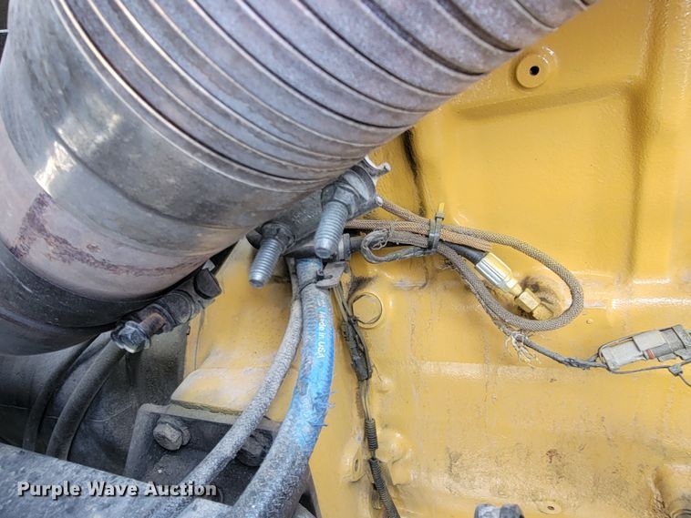 image for item HY9010 1993 Kenworth W900L  semi truck