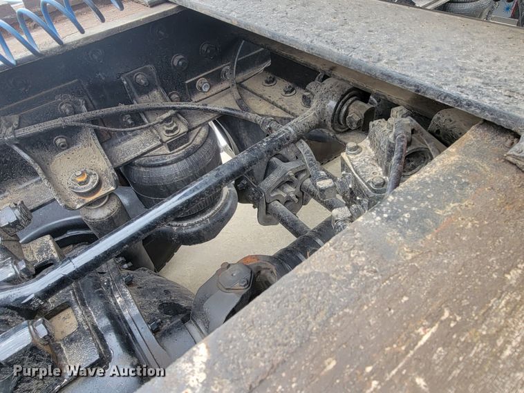 image for item HY9010 1993 Kenworth W900L  semi truck