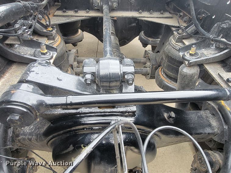 image for item HY9010 1993 Kenworth W900L  semi truck