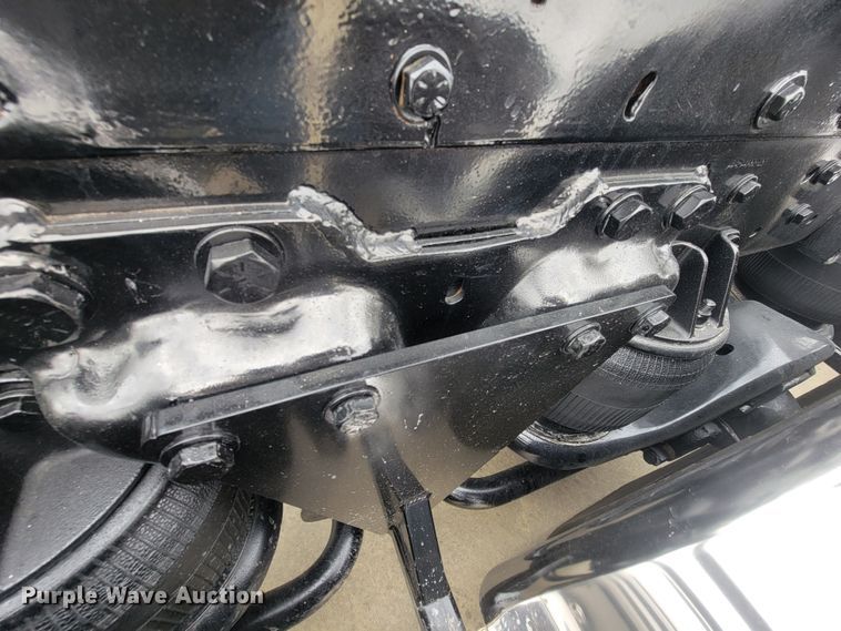 image for item HY9010 1993 Kenworth W900L  semi truck