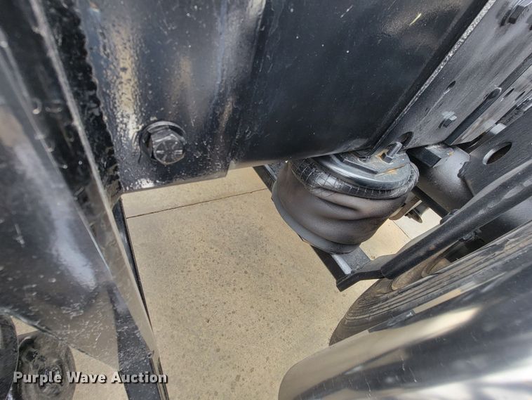 image for item HY9010 1993 Kenworth W900L  semi truck