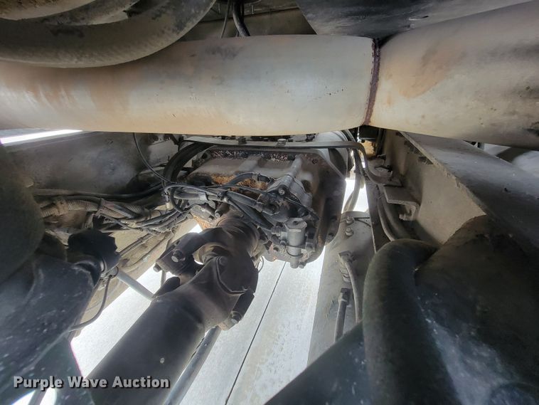 image for item HY9010 1993 Kenworth W900L  semi truck