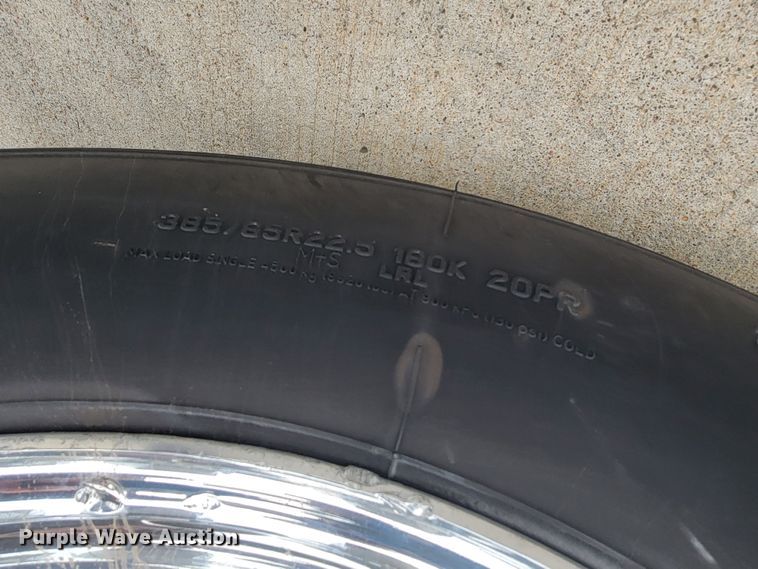 image for item HY9010 1993 Kenworth W900L  semi truck