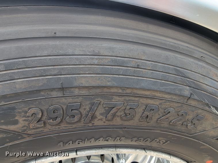 image for item HY9010 1993 Kenworth W900L  semi truck