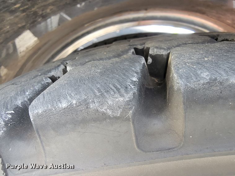 image for item HY9010 1993 Kenworth W900L  semi truck