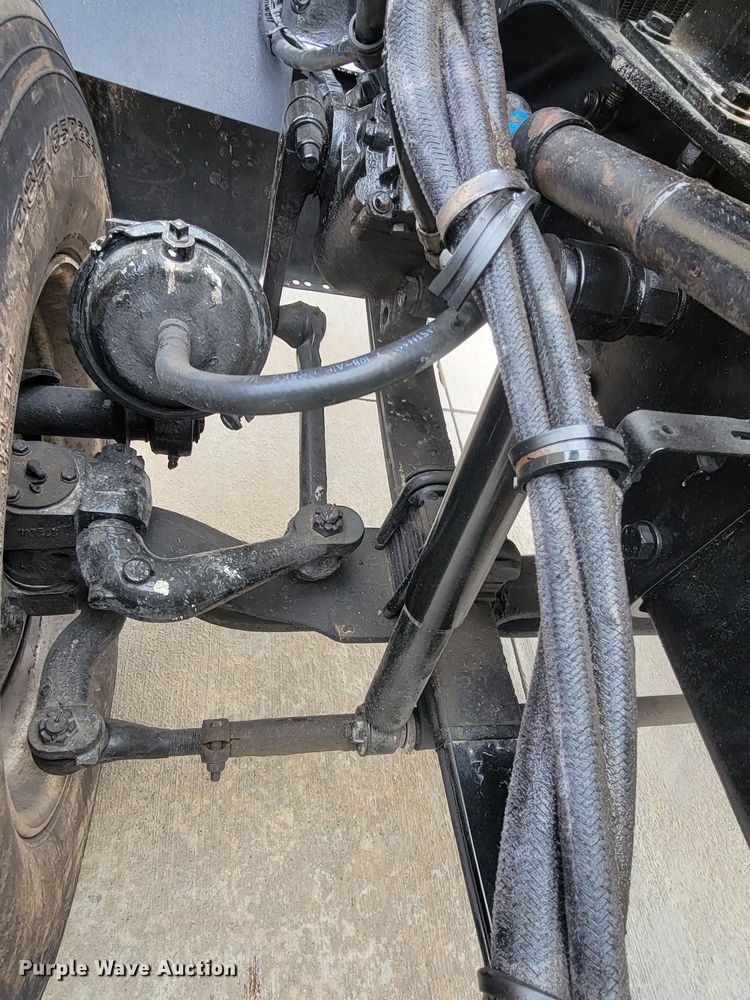 image for item HY9010 1993 Kenworth W900L  semi truck