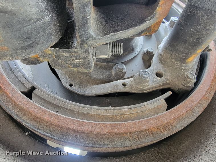 image for item HY9010 1993 Kenworth W900L  semi truck