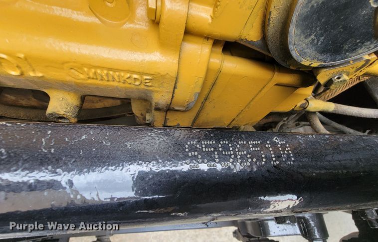 image for item HY9010 1993 Kenworth W900L  semi truck