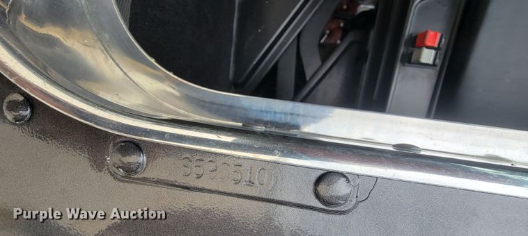 image for item HY9010 1993 Kenworth W900L  semi truck