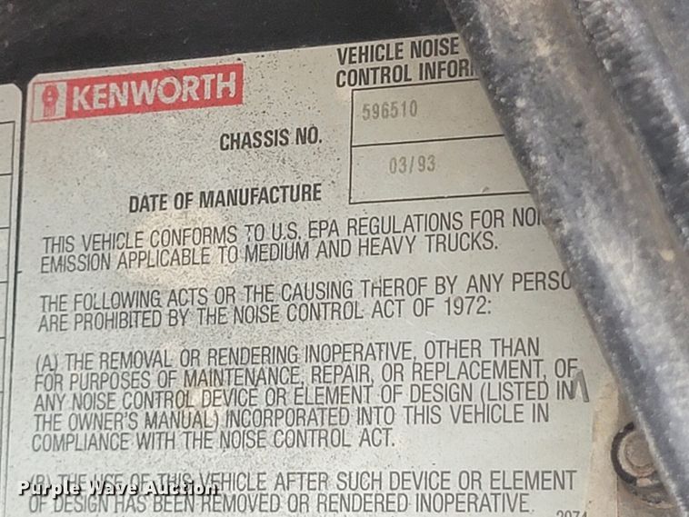 image for item HY9010 1993 Kenworth W900L  semi truck