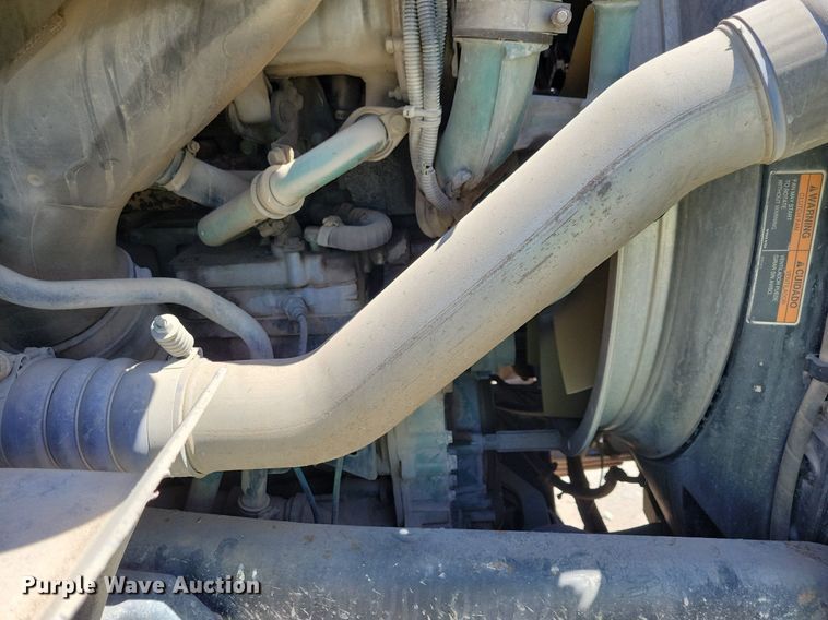 image for item JO9097 2006 Volvo VHD  truck cab and chassis