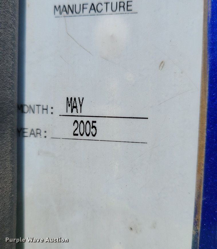 image for item JO9097 2006 Volvo VHD  truck cab and chassis