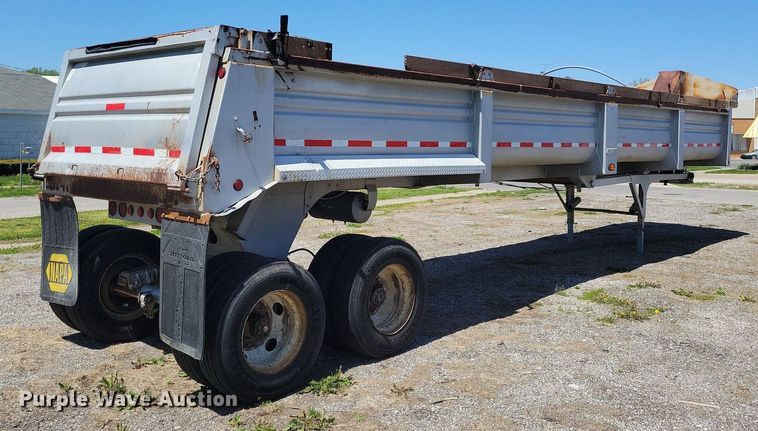 image for item JO9104 1998 Clement LW3829  end dump trailer