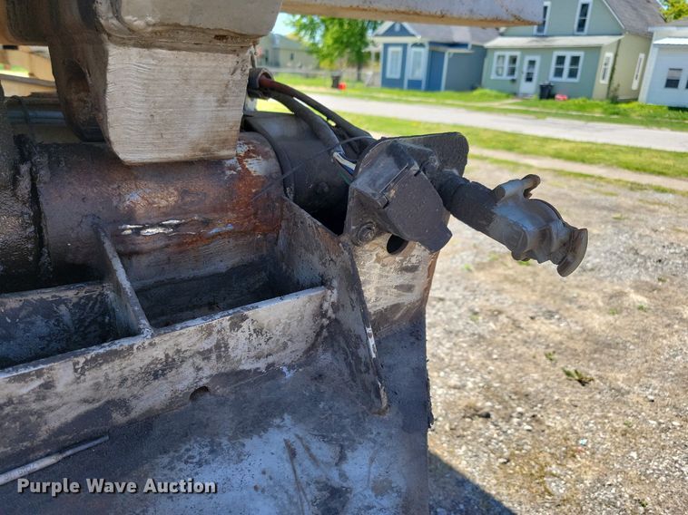 image for item JO9104 1998 Clement LW3829  end dump trailer