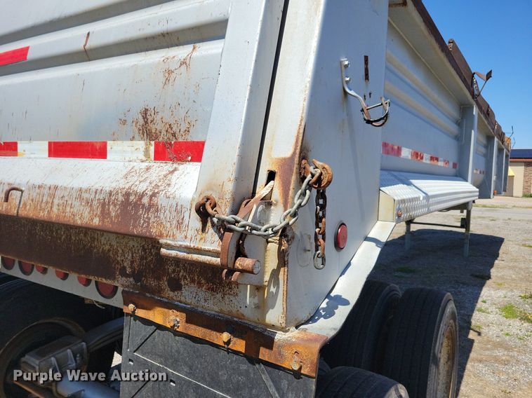 image for item JO9104 1998 Clement LW3829  end dump trailer