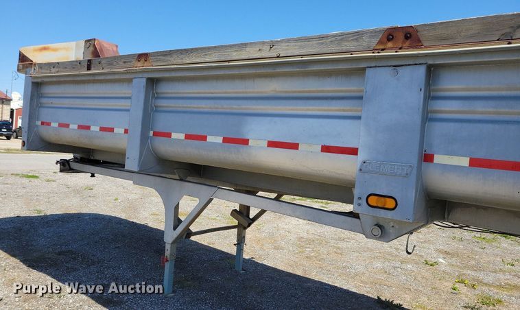 image for item JO9104 1998 Clement LW3829  end dump trailer