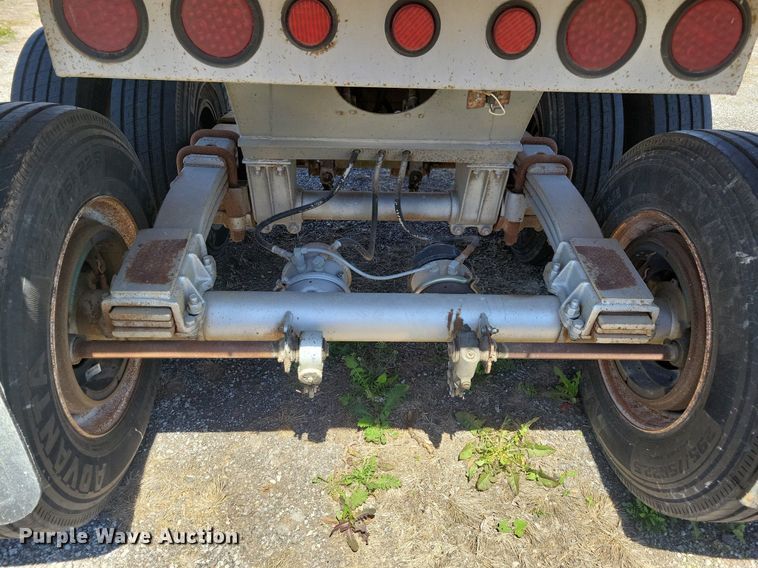 image for item JO9104 1998 Clement LW3829  end dump trailer