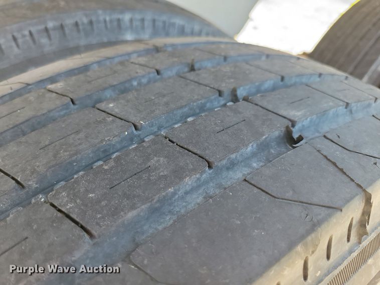 image for item JO9104 1998 Clement LW3829  end dump trailer