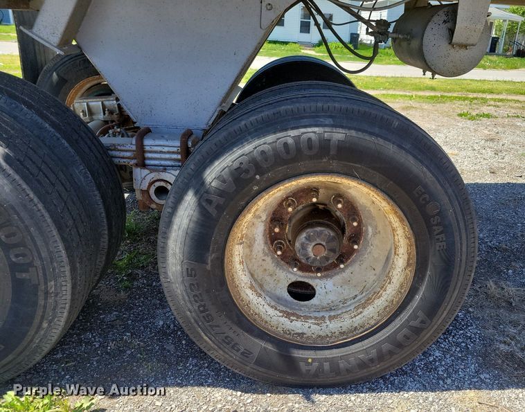 image for item JO9104 1998 Clement LW3829  end dump trailer