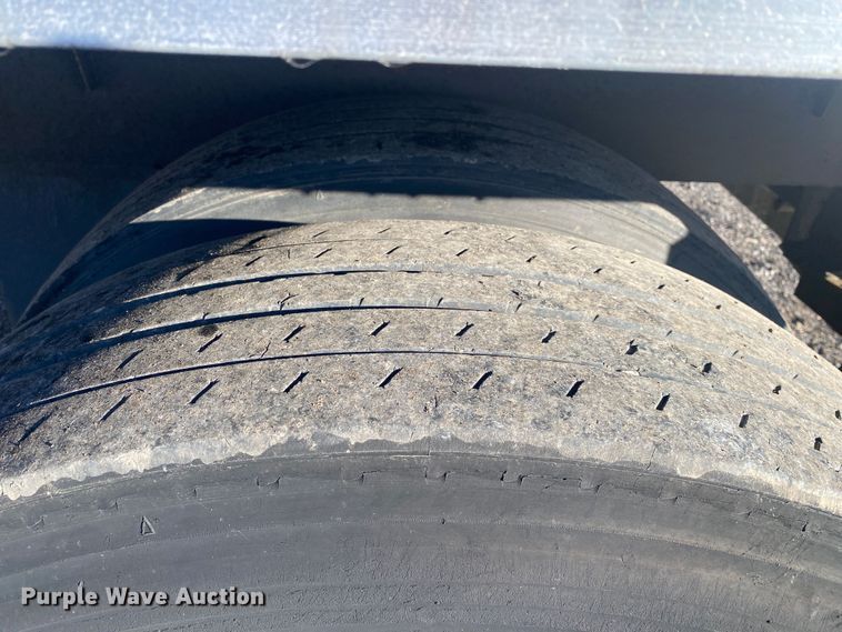 image for item JW9200 2010 Great Dane CLR-1112-12028  refrigerated van trailer