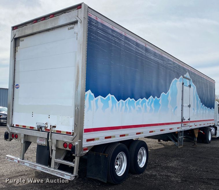 image for item KB9551 1999 Utility VS2R  refrigerated van trailer