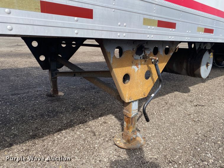 image for item KB9551 1999 Utility VS2R  refrigerated van trailer