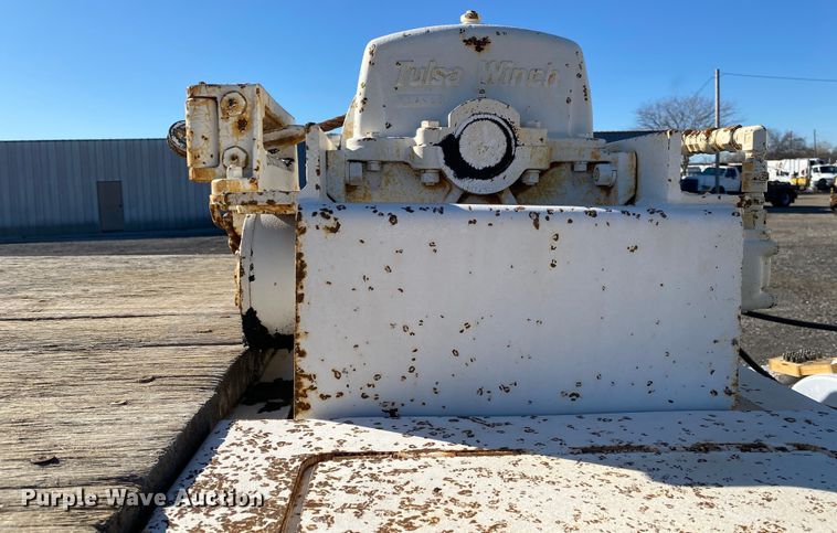 image for item KW9013 1999 Fontaine  drop deck equipment trailer