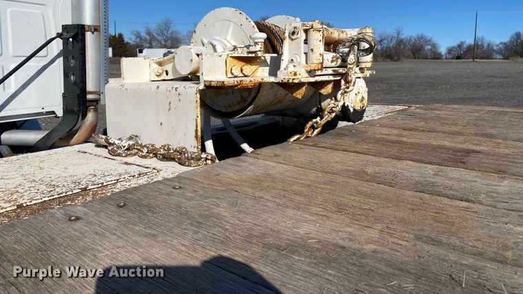 image for item KW9013 1999 Fontaine  drop deck equipment trailer