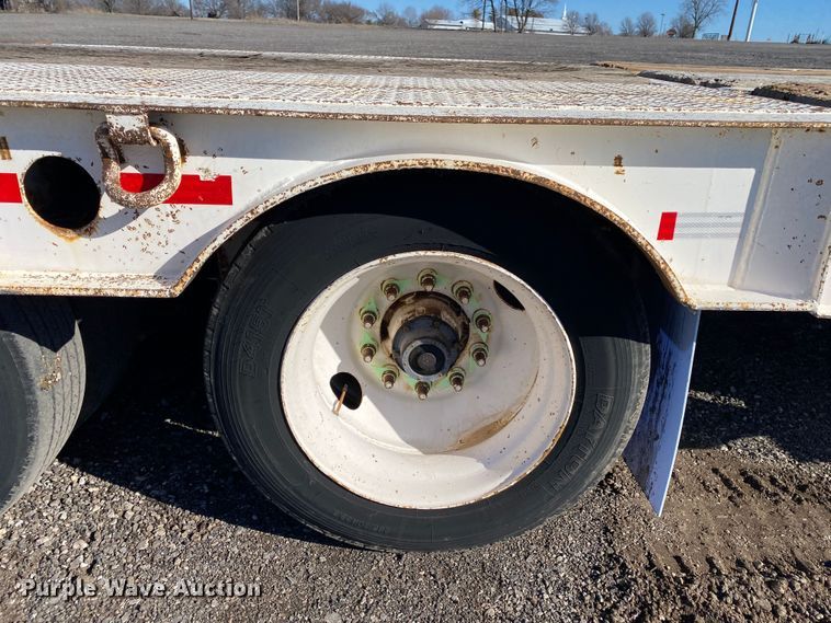 image for item KW9013 1999 Fontaine  drop deck equipment trailer