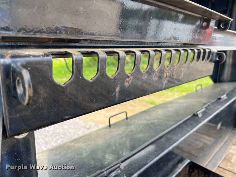 image for item LI9640 2016 Load Trail  equipment trailer