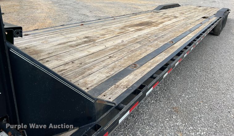 image for item LI9640 2016 Load Trail  equipment trailer