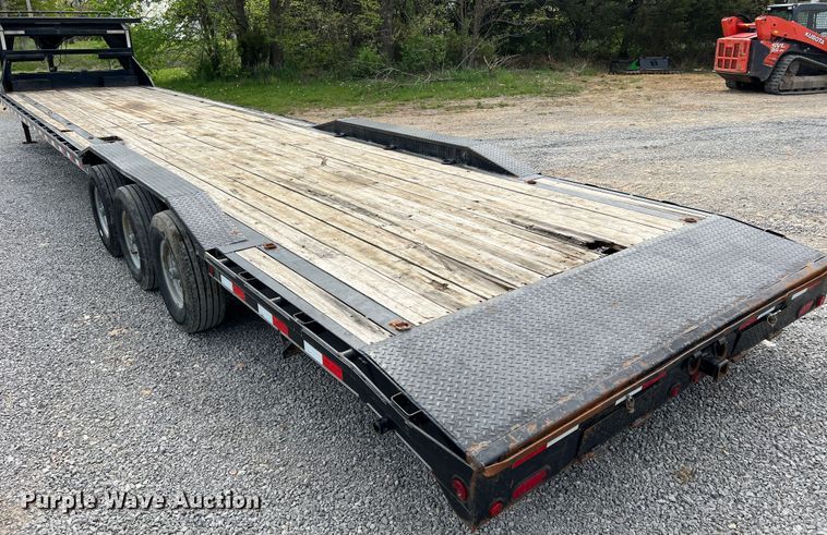image for item LI9640 2016 Load Trail  equipment trailer