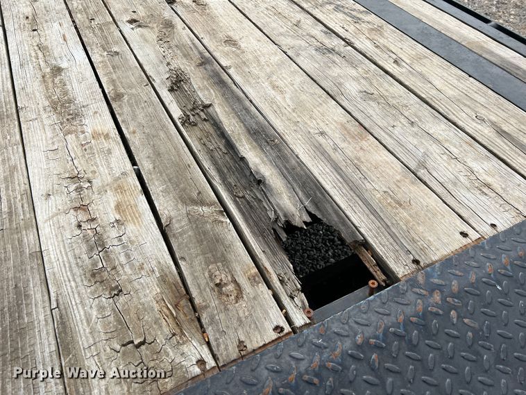 image for item LI9640 2016 Load Trail  equipment trailer