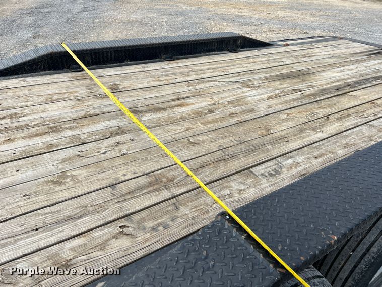 image for item LI9640 2016 Load Trail  equipment trailer