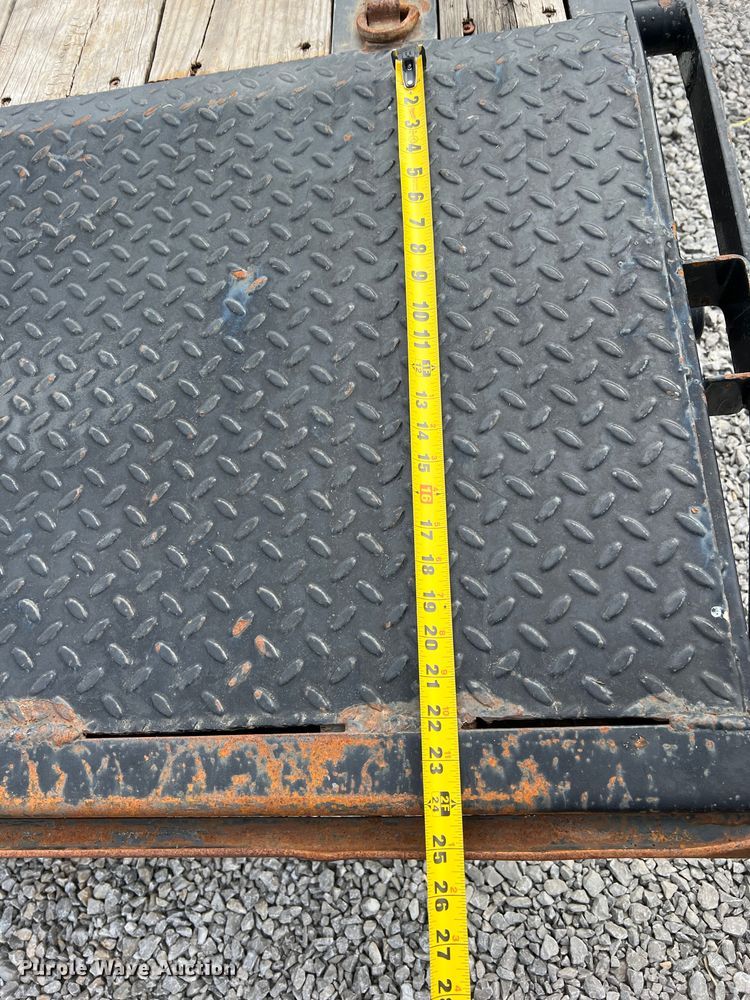 image for item LI9640 2016 Load Trail  equipment trailer