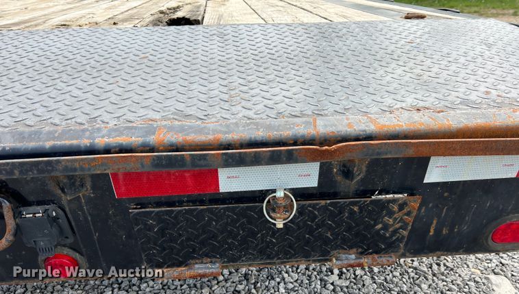 image for item LI9640 2016 Load Trail  equipment trailer